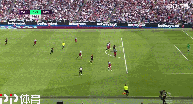 玩家许愿成真了？国民级游戏跨龄联动，玩家：要和妈妈抢手机了