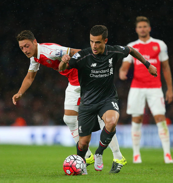 乌帕梅卡诺或将留队！拜仁接近与其续约，巴萨皇马引援希望落空