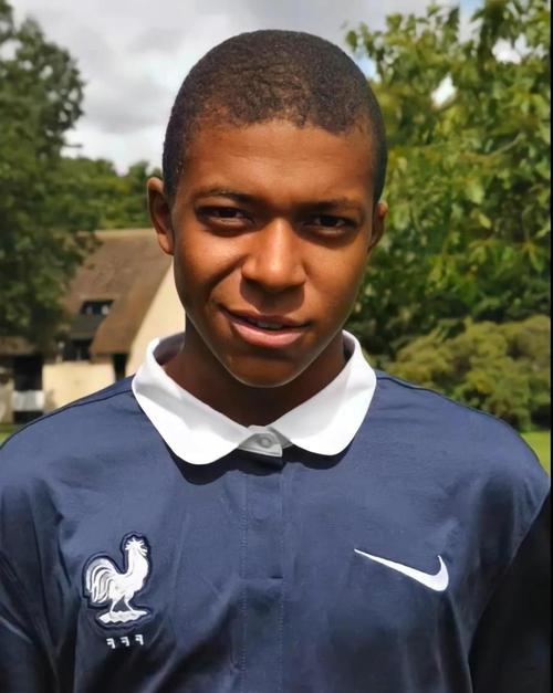 【LPL老婆】鼓鼓兔女郎高P自拍照，看了就不困了